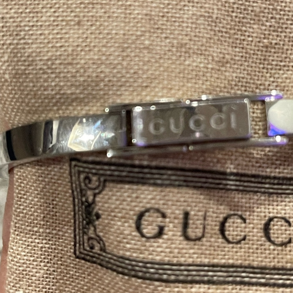 Gucci Watch 105 Series - Picture 3 of 4